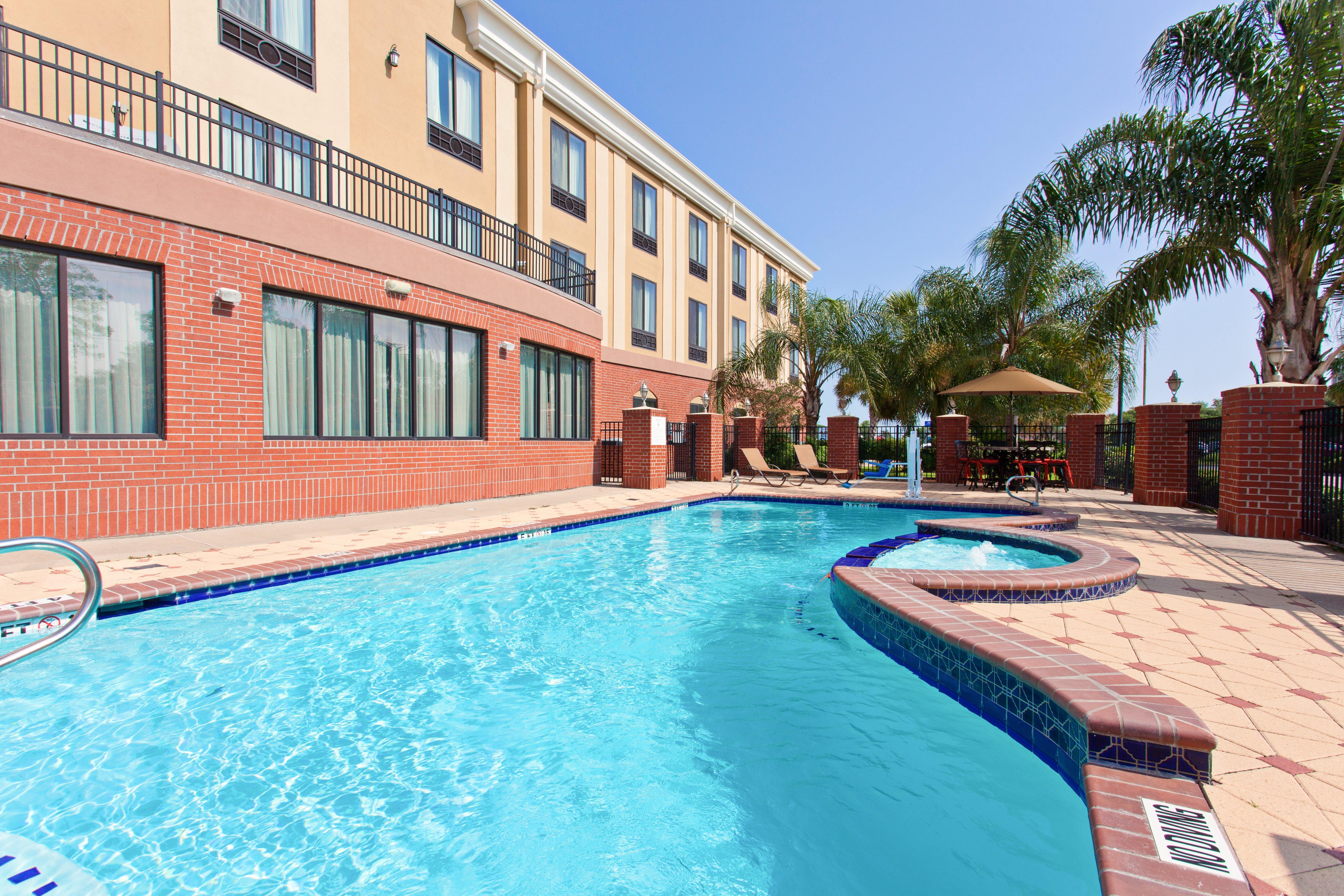 Holiday Inn Express & Suites Wharton By Ihg Eksteriør billede